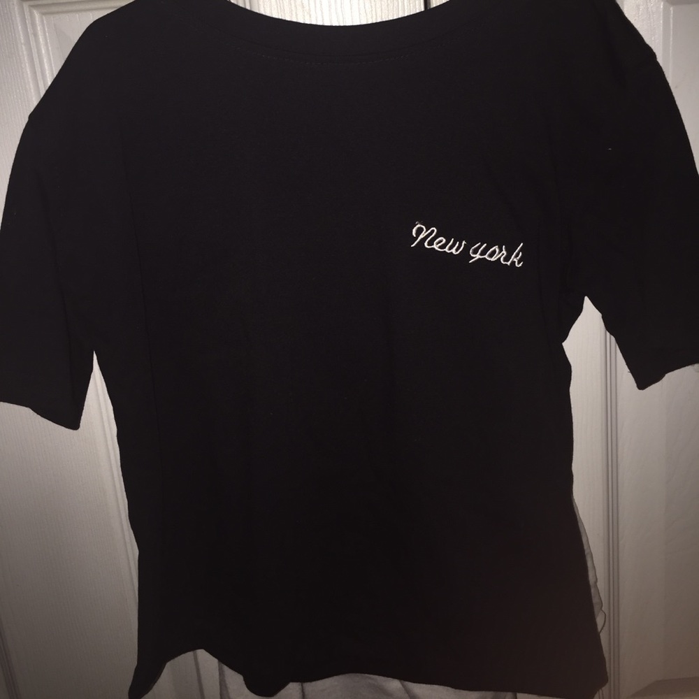 NWOT: Black “New York” crop top